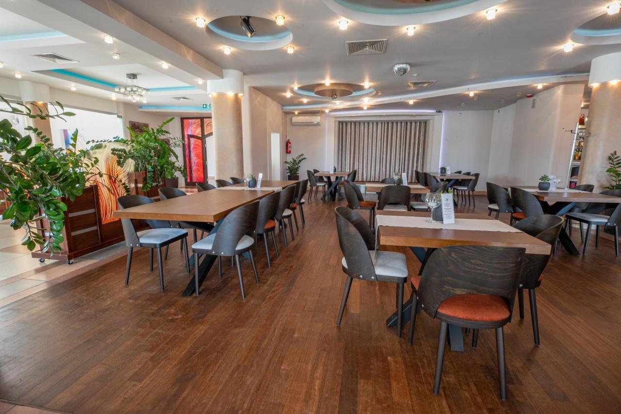斯泽尔考酒店 莱斯科 外观 照片