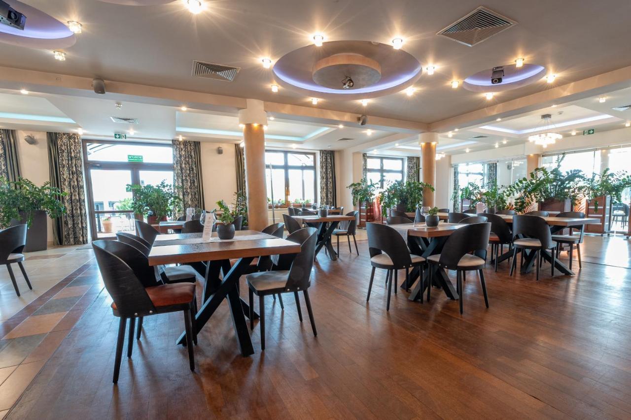 斯泽尔考酒店 莱斯科 外观 照片